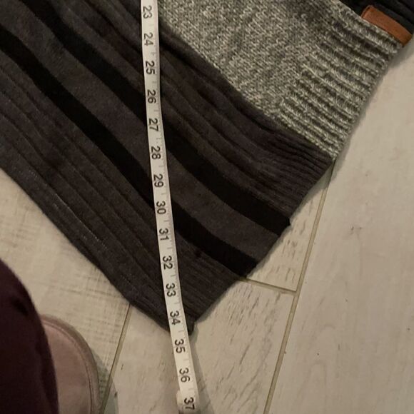 XS 3R Clothing Company Recycled Poncho - Picture 10 of 10